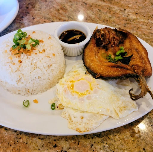 Tita Mia's Filipino Restaurant & Cafe photo 4